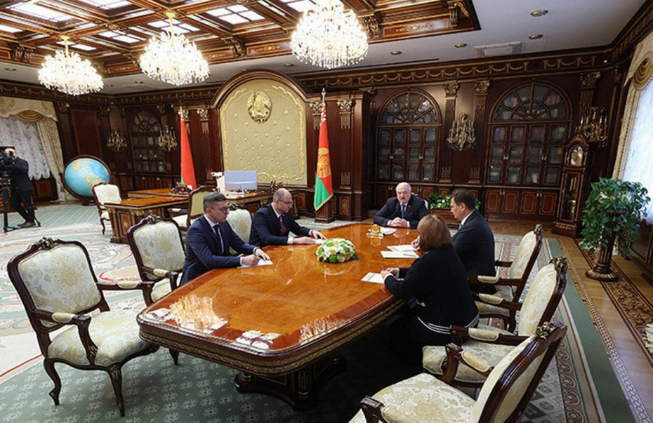 Новое руководство в министерствах и местная вертикаль. Александр Лукашенко рассмотрел кадровые вопросы.