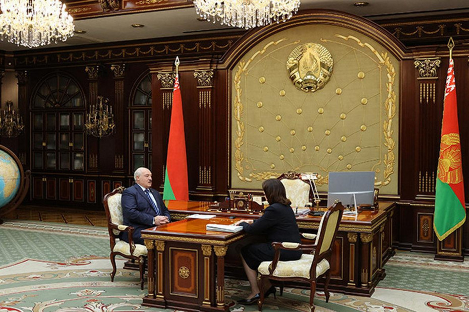 Законотворчество, работа с населением и выборы. Александр Лукашенко провел встречу с главой Совета Республики