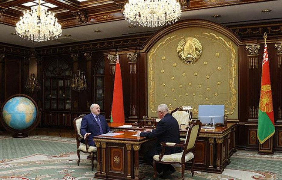 Лукашенко обсудил с главой ЦИК подготовку к электоральной кампании 2024 года.