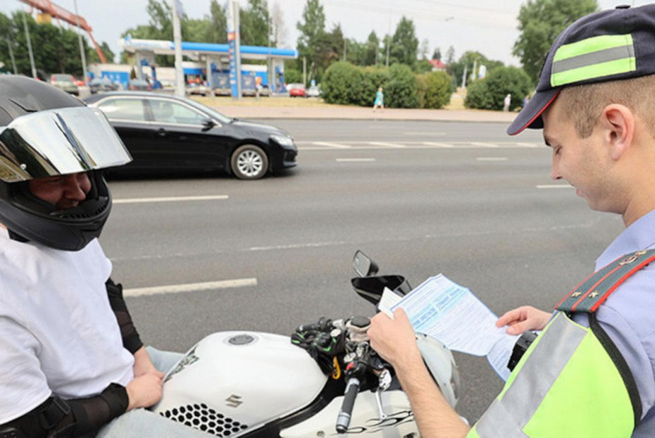 Гродненская ГАИ организует бесплатные уроки вождения для мотоциклистов.