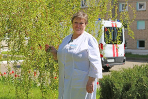 На протяжении 40 лет медсестра детской консультации Щучинской ЦРБ Ирина Лукашевич делает прививки