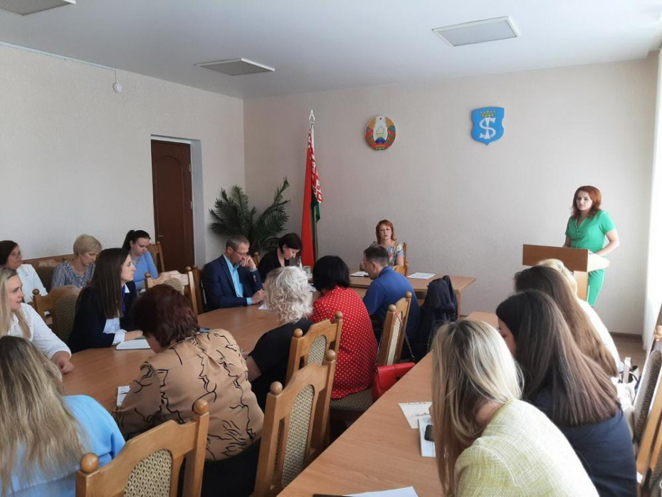 В Щучинском райисполкоме обсудили актуальные вопросы работы с населением