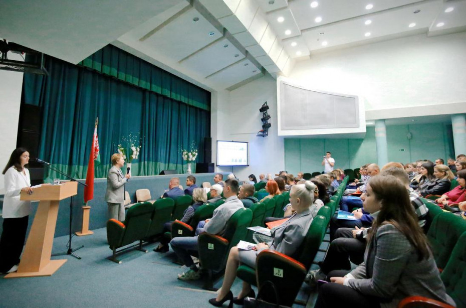 Молодёжный форум “Молодёжь и будущее” собрал в Василишках более 150 участников работающей молодёжи