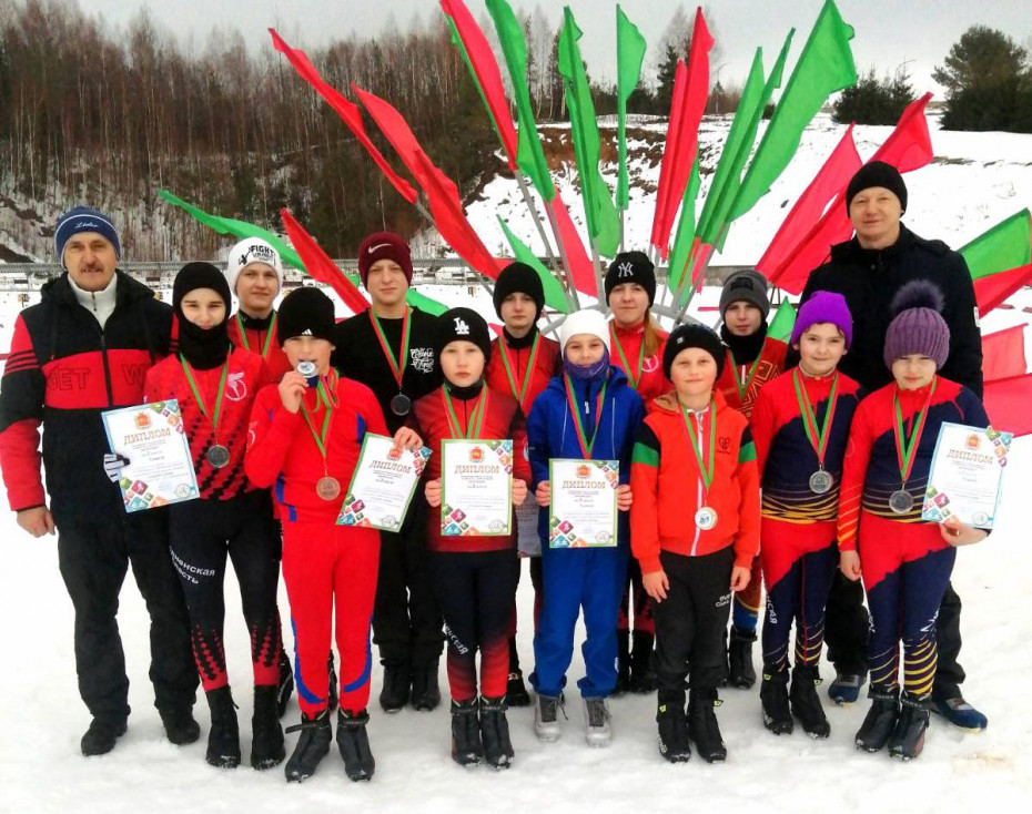 Щучинские биатлонисты завоевали серебряные и бронзовые медали на областном этапе республиканских соревнований среди детей и подростков по биатлону «Снежный снайпер».