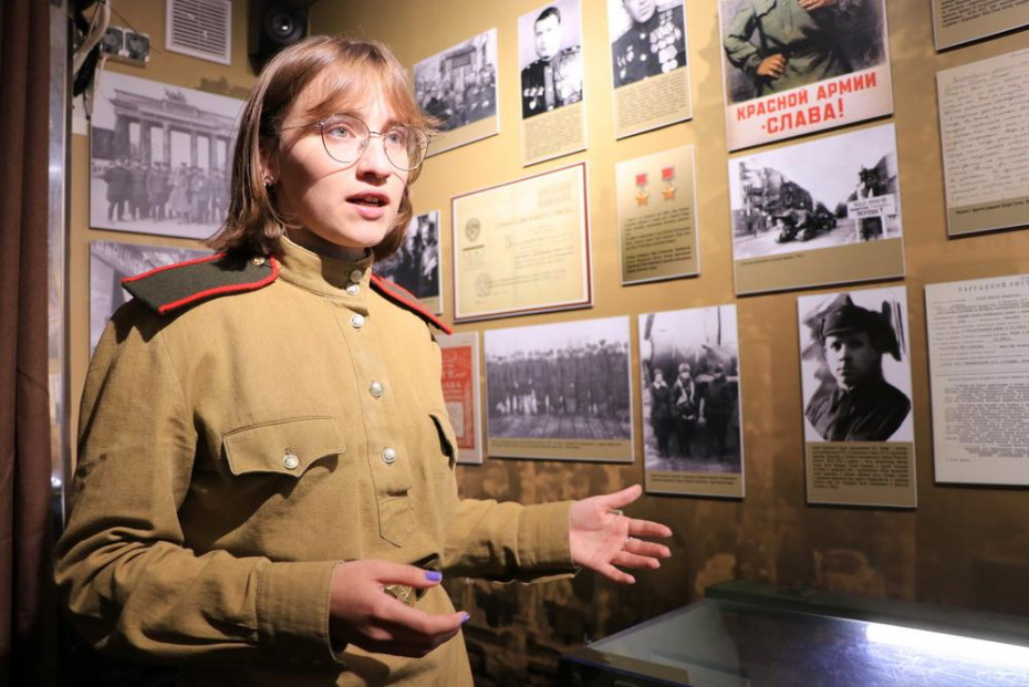 В Щучин из столицы впервые привезли экспонаты из Белорусского государственного музея истории Великой Отечественной войны