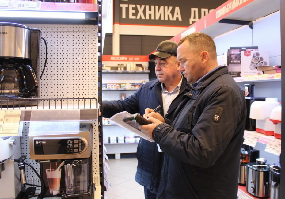 Стоп, цены! Сегодня члены рабочей группы обследовали ряд магазинов города Щучина, чтобы обеспечить контроль за ценовой дисциплиной